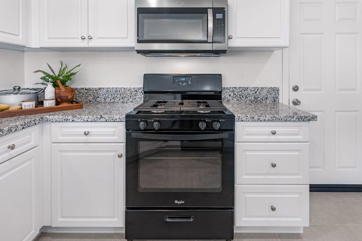 Kitchen granite countertops 