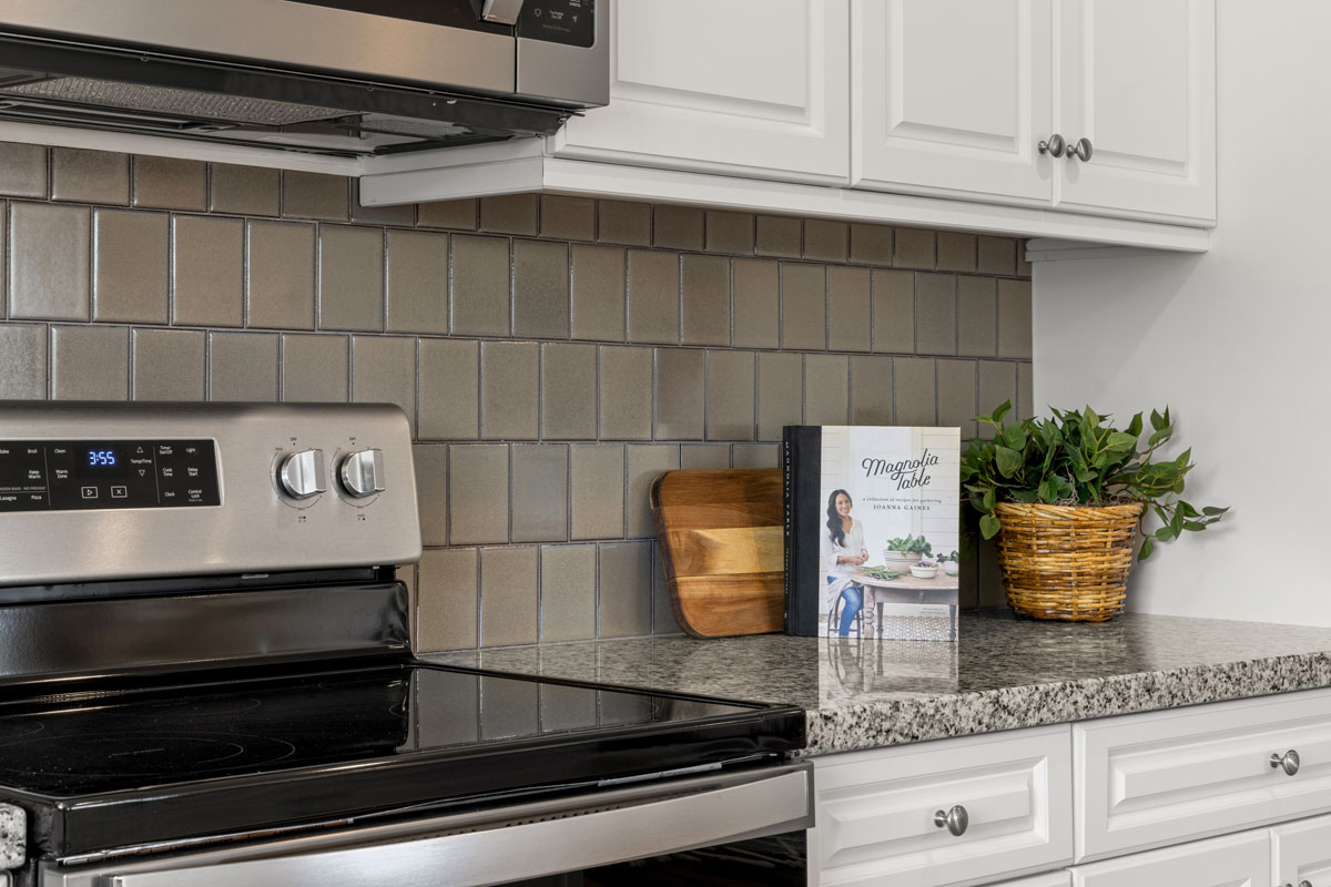 Optional custom tile kitchen backsplash