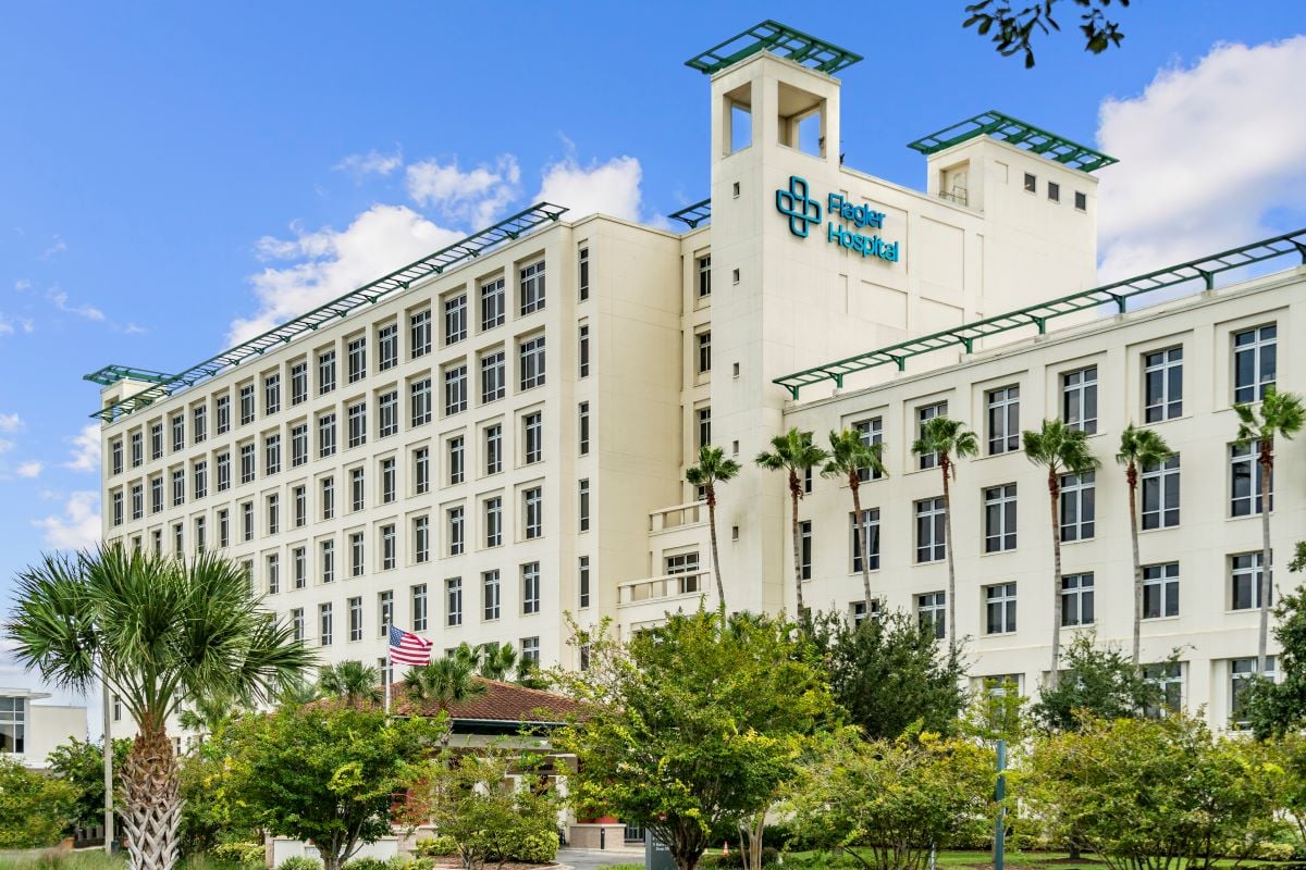 A 13-minute drive to Flagler Hospital