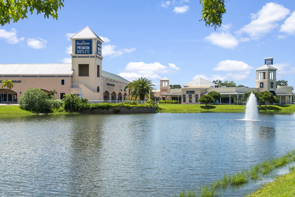 Close to Ellenton Premium Outlets