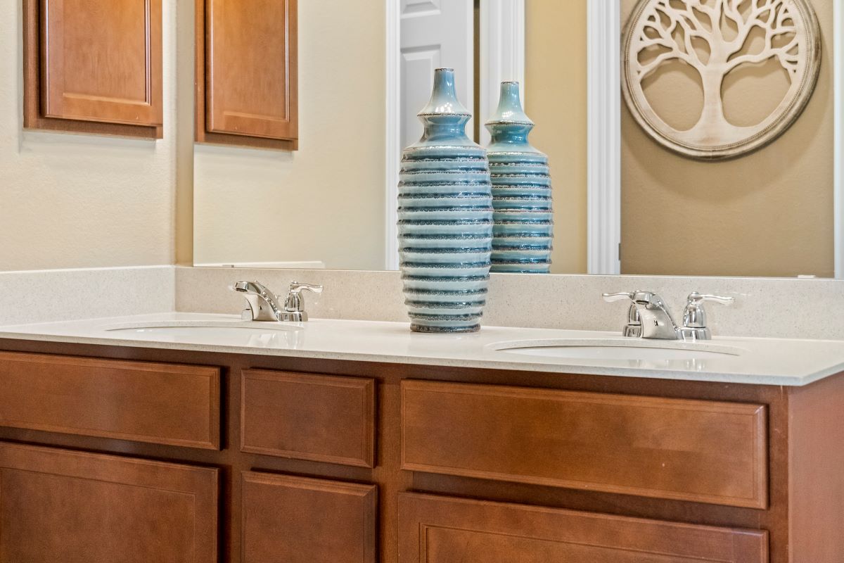 Dual-sink vanity