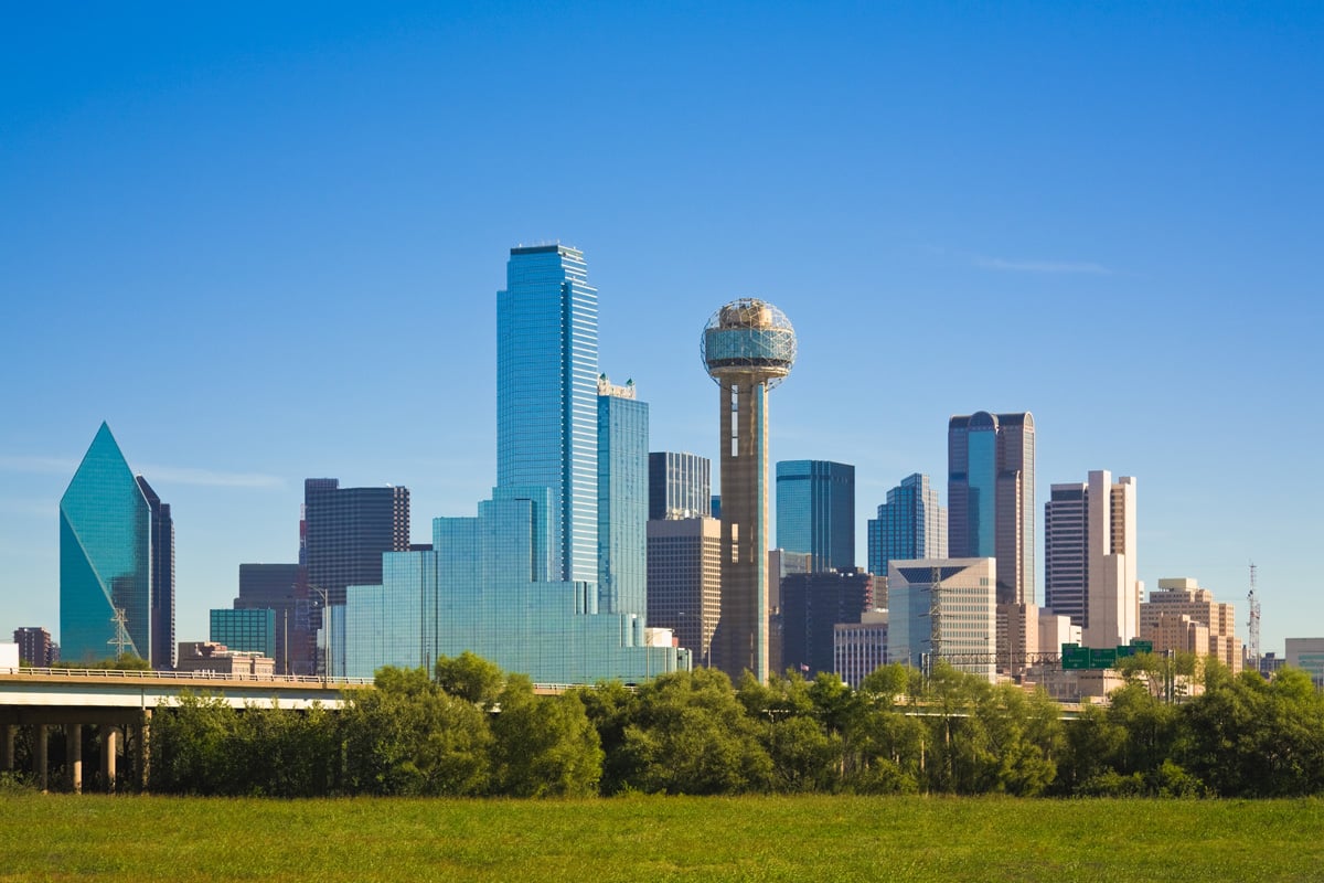 Convenient to downtown Dallas