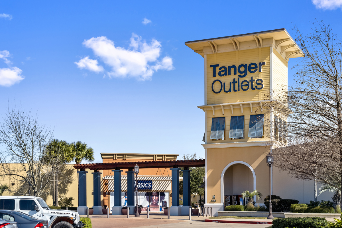 Only a 15-minute drive to Tanger® Outlets 