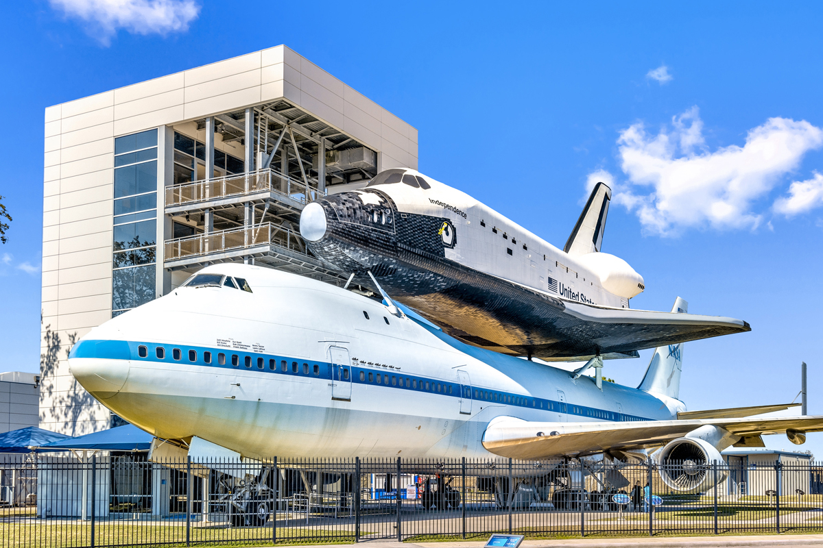 Just a 22-minute drive to NASA Johnson Space Center