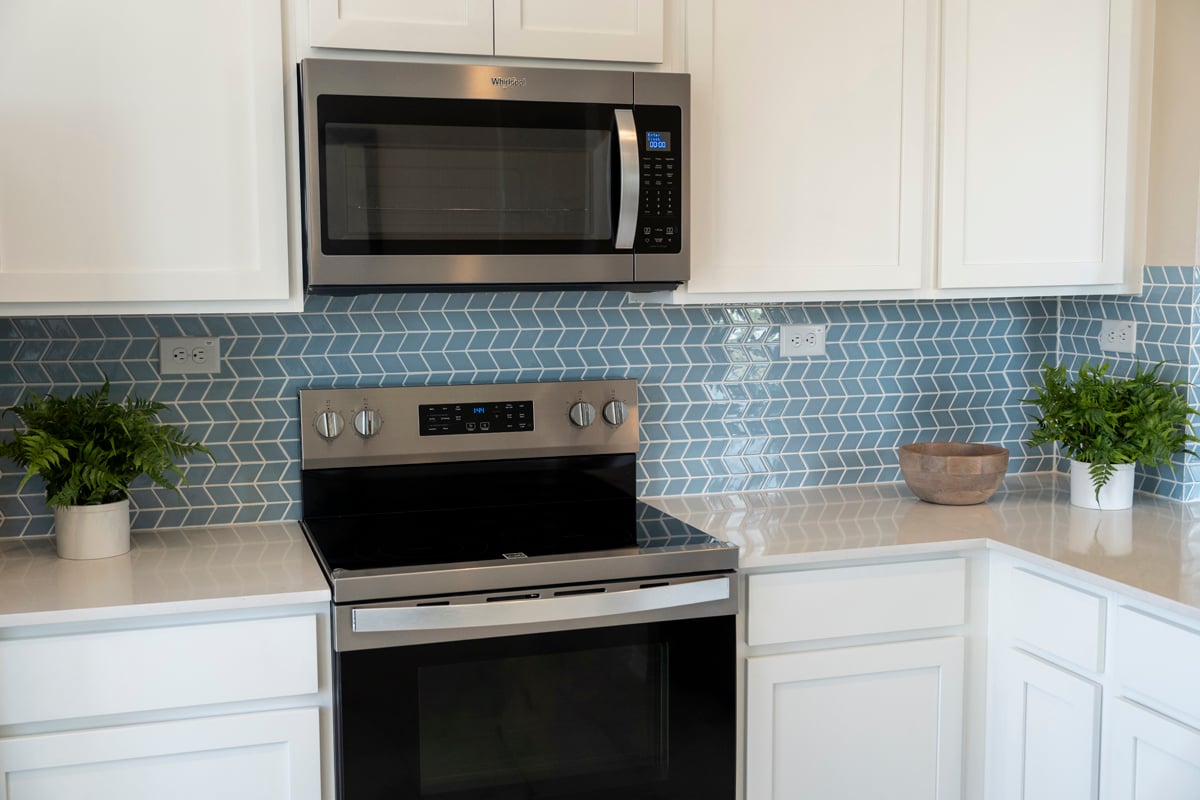 Glossy tile backsplash