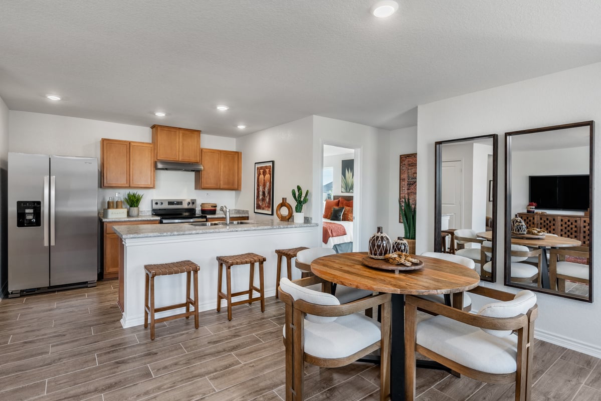 Kitchen breakfast bar