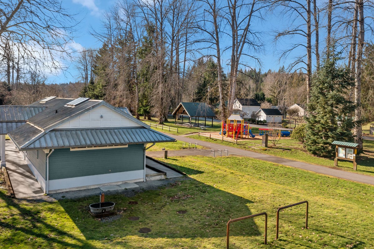 4-minute drive to Centennial Trailhead at Machias Park